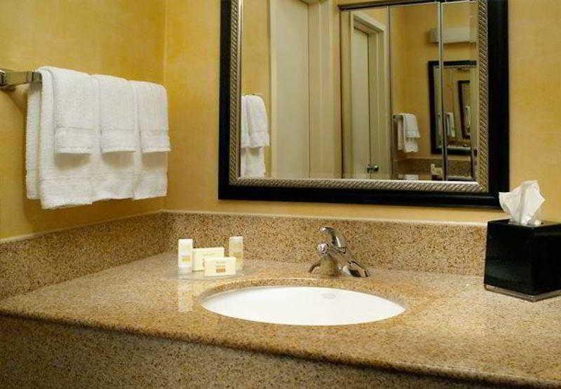 Courtyard By Marriott Augusta Hotell Rom bilde